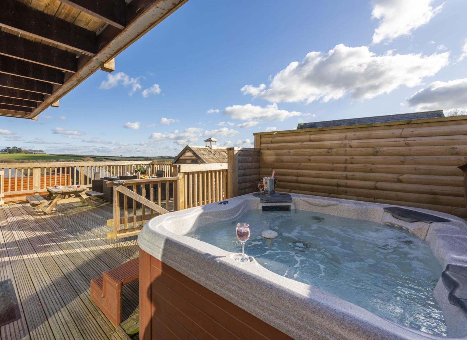 Lodge 40, Retallack Resort & Spa 세인트컬럼메이져 외부 사진